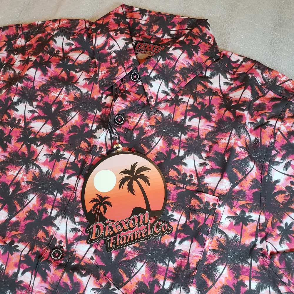 NWT DIXXON Men's Medium DAIQUIRI DREAMS SS Party Shirt Beach Hawaiian Summer